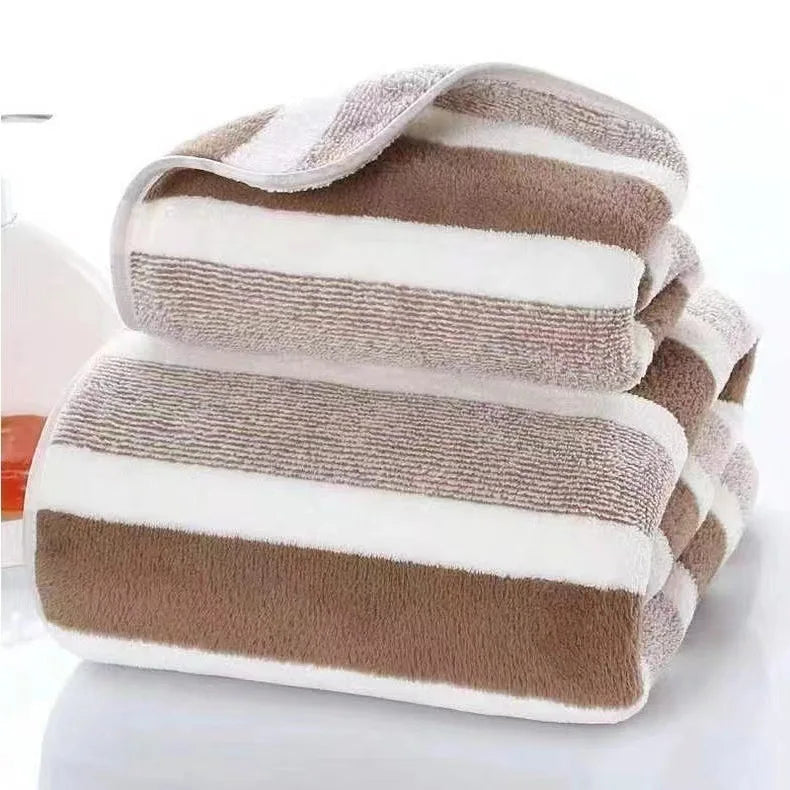 Toalla de Baño de Microfibra Gruesa con Diseño a Rayas